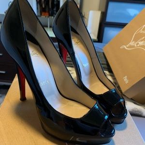 Peep toe Louboutins